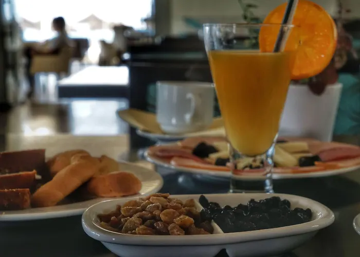 Отель Kokkoni Beach 2*